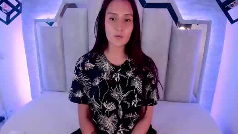 Snapshot of _alaia_collway_ chatting on 02.26.25 Alaia online show from 02.26.25