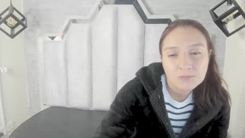 Snapshot of _alaia_collway_ chatting on 03.07.25 Alaia online show from 03.07.25