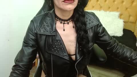 Alexandra online show from 12.31.24