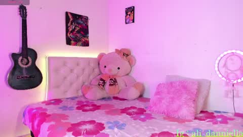 danniella    Indepeding Model  online show from 07.27.26