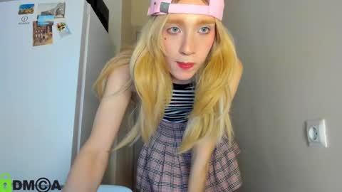 Snapshot of _alice_kitty chatting on 12.29.24 Gaylord online show from 12.29.24