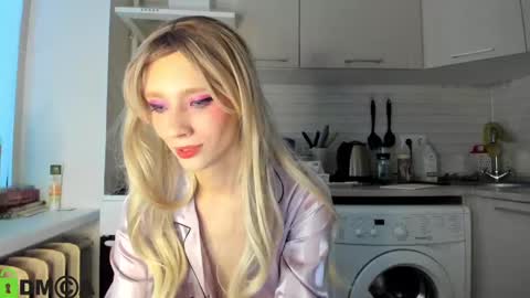 Snapshot of _alice_kitty chatting on 01.14.25 Gaylord online show from 01.14.25
