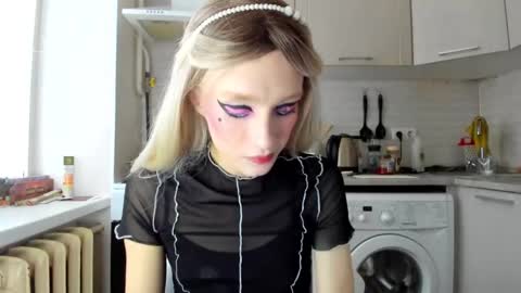 Snapshot of _alice_kitty chatting on 01.15.25 Gaylord online show from 01.15.25