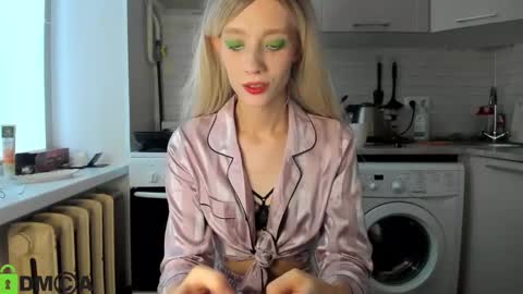 Snapshot of _alice_kitty chatting on 01.25.25 Gaylord online show from 01.25.25