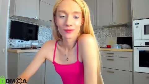 Snapshot of _alice_kitty chatting on 09.11.25 Gaylord online show from 09.11.25