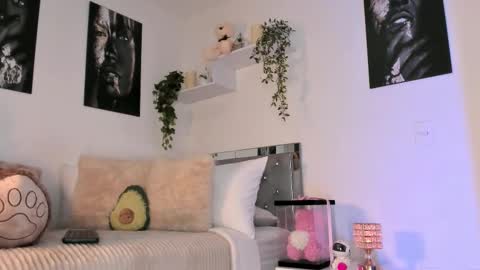 Karo online show from 10.04.25