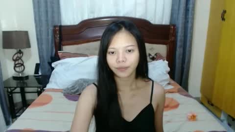 Snapshot of _amberxxx chatting on 02.17.25 Amber online show from 02.17.25