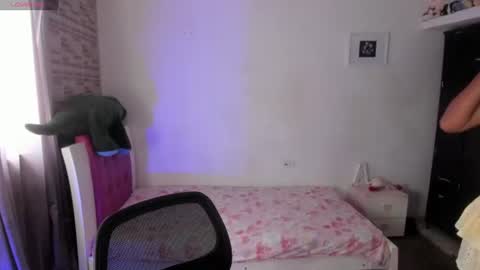 Snapshot of _amelia_johns chatting on 08.04.26 AMELIA online show from 08.04.26