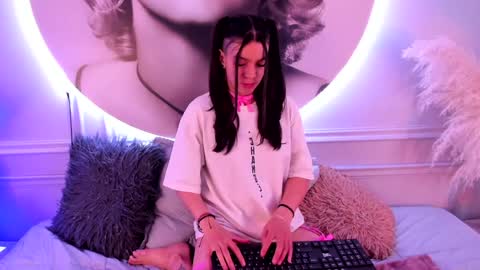 Amy  online show from 02.05.25