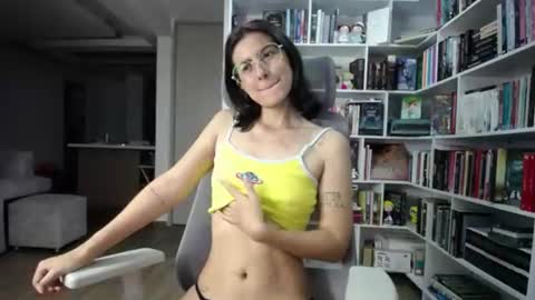 Snapshot of _amywhite chatting on 06.20.26 _amywhite online show from 06.20.26