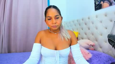 Analia online show from 01.22.25