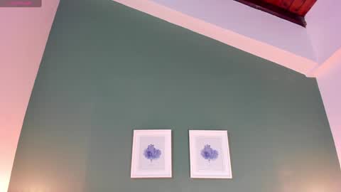 Ana Victoria online show from 01.05.25