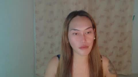 Snapshot of _angelari_ chatting on 12.10.24 Pearl online show from 12.10.24