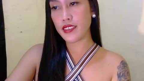 Snapshot of _angelari_ chatting on 09.10.25 Pearl online show from 09.10.25