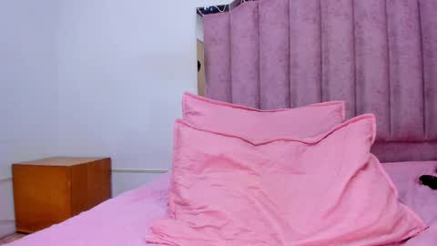 Any online show from 03.11.25