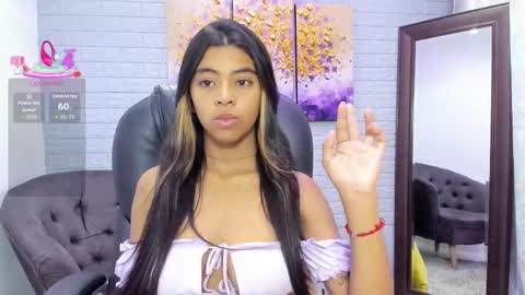 Snapshot of _anna_maria chatting on 11.05.25 online show from 11.05.25