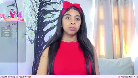 Snapshot of _anna_maria chatting on 11.28.25 online show from 11.28.25