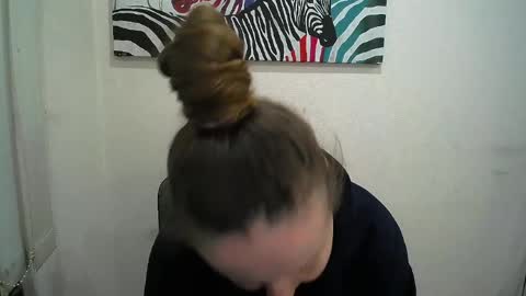 Anna online show from 04.27.26