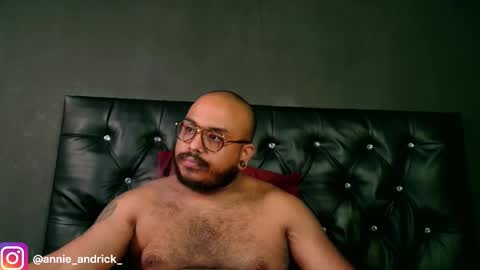 Annie Andrick online show from 01.12.26