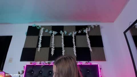 Annie Andrick online show from 05.31.26