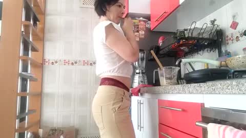Snapshot of _antomouth_paradise chatting on 12.21.24 antonia online show from 12.21.24