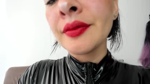 Snapshot of _antomouth_paradise chatting on 12.26.24 antonia online show from 12.26.24