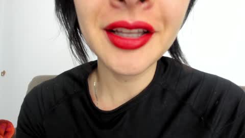 Snapshot of _antomouth_paradise chatting on 12.30.24 antonia online show from 12.30.24