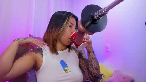 Snapshot of _antonella_dreams chatting on 10.02.25 _antonella_dreams online show from 10.02.25