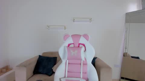    online show from 09.25.25