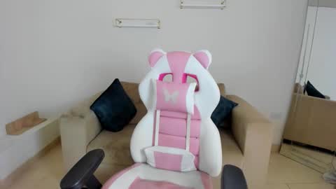    online show from 01.12.26