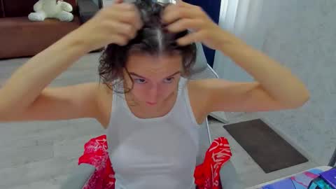 Snapshot of _arina_cox__ chatting on 09.16.25 Arina online show from 09.16.25