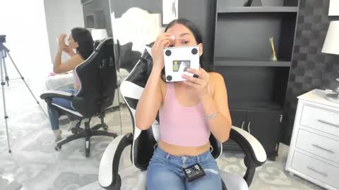 Atenea  online show from 09.17.25