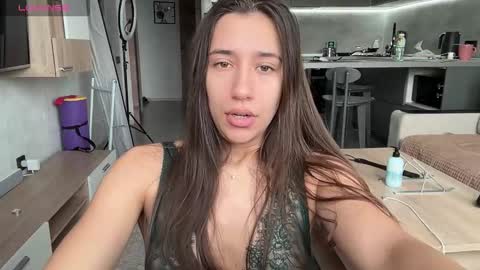 Snapshot of _aura_18 chatting on 10.10.25 _aura_18 online show from 10.10.25