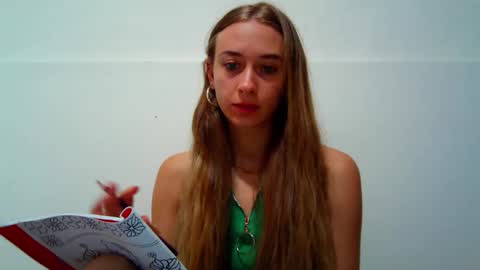 Snapshot of _aurora_sweet chatting on 09.10.25 _aurora_sweet online show from 09.10.25