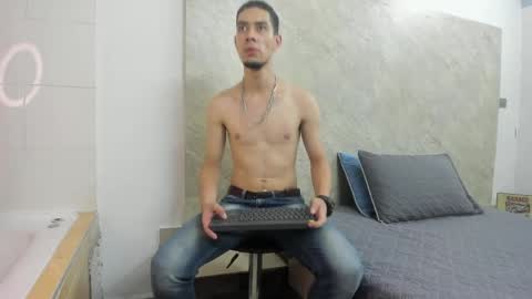 _axel_09 online show from 04.10.26