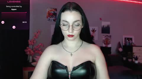 Tiffany online show from 03.12.25