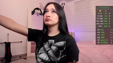 Snapshot of _barbie_joy chatting on 10.18.25 Andrea online show from 10.18.25