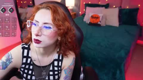 Snapshot of _beck_art_ chatting on 10.24.25 Sofia online show from 10.24.25