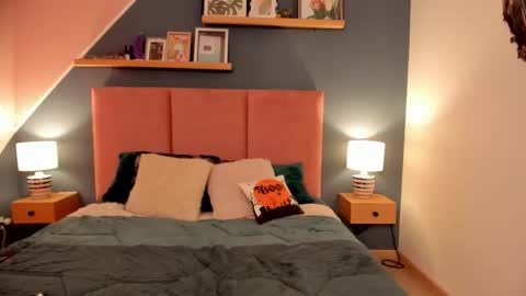 Sofia online show from 01.05.26