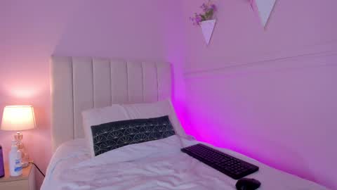 Hi guys i am Bianca  online show from 02.13.25