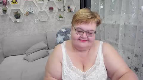 Snapshot of _big_beautiful_love_ chatting on 12.29.24 Louise  ONLY IN PVT  Masturbation with dildo and cum  Naked  Show and play with pussy  Blow job  Hand job  ONLY IN PVT  online show from 12.29.24