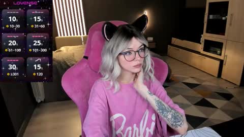 Olivia Subscribe to my Fansly -   online show from 03.02.26