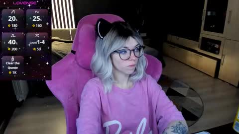 Olivia Subscribe to my Fansly -   online show from 03.29.26