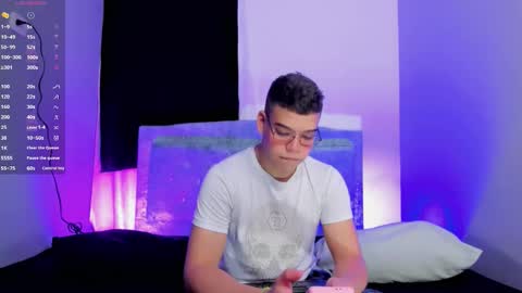 Snapshot of _blake_boy chatting on 10.14.25 _blake_boy online show from 10.14.25