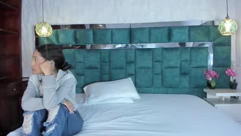 _bonnyandclyde online show from 03.29.26