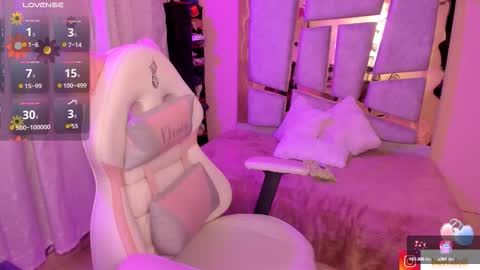 Snapshot of _briigite chatting on 09.23.25 Angie Independent model online show from 09.23.25