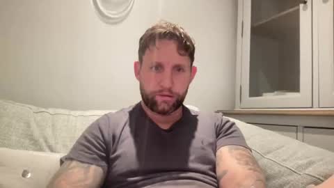 Snapshot of _british_hung_ chatting on 09.11.25  UK BigThick Cock  online show from 09.11.25