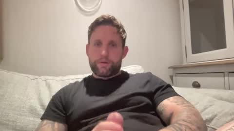 Snapshot of _british_hung_ chatting on 09.20.25  UK BigThick Cock  online show from 09.20.25