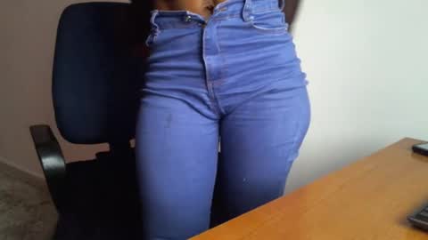 Snapshot of _bunny_b chatting on 12.22.24 I will be back soon online show from 12.22.24