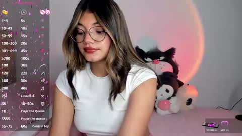 Snapshot of _camilaaa__ chatting on 02.09.25   online show from 02.09.25